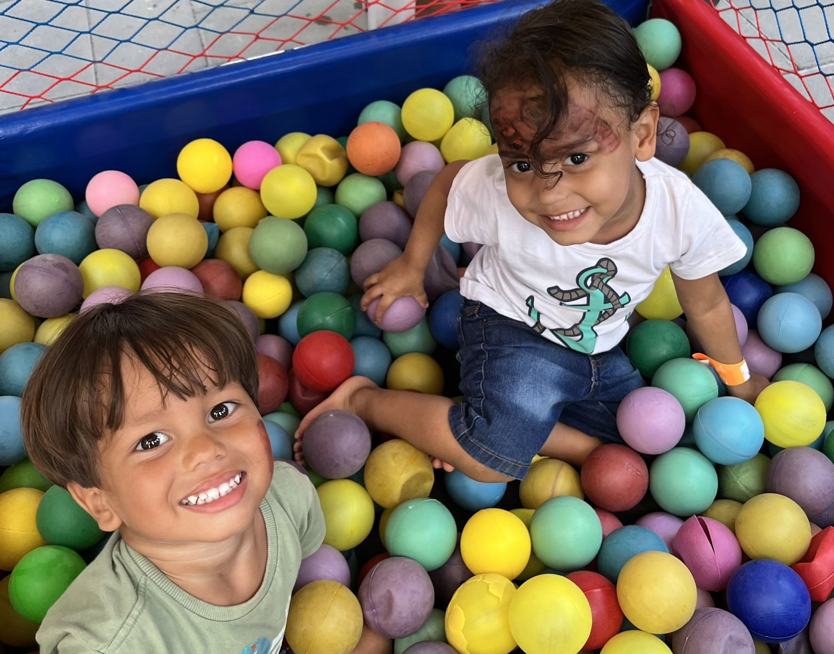 FESTA DO DIA DAS CRIANÇAS NO COMPAZ LEDA ALVES