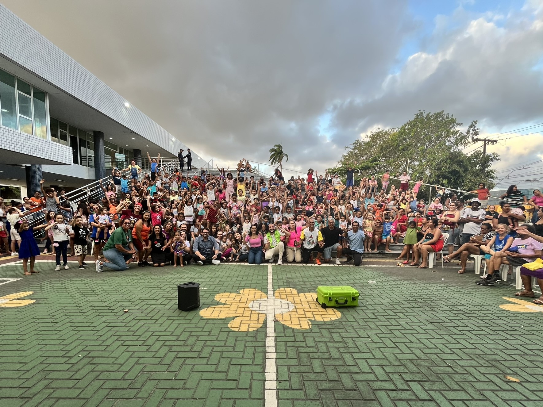 FESTA DO DIA DAS CRIANÇAS NO COMPAZ ARIANO SUASSUNA