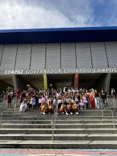 Foto dos colaboradores na frente do Compaz Eduardo Campos